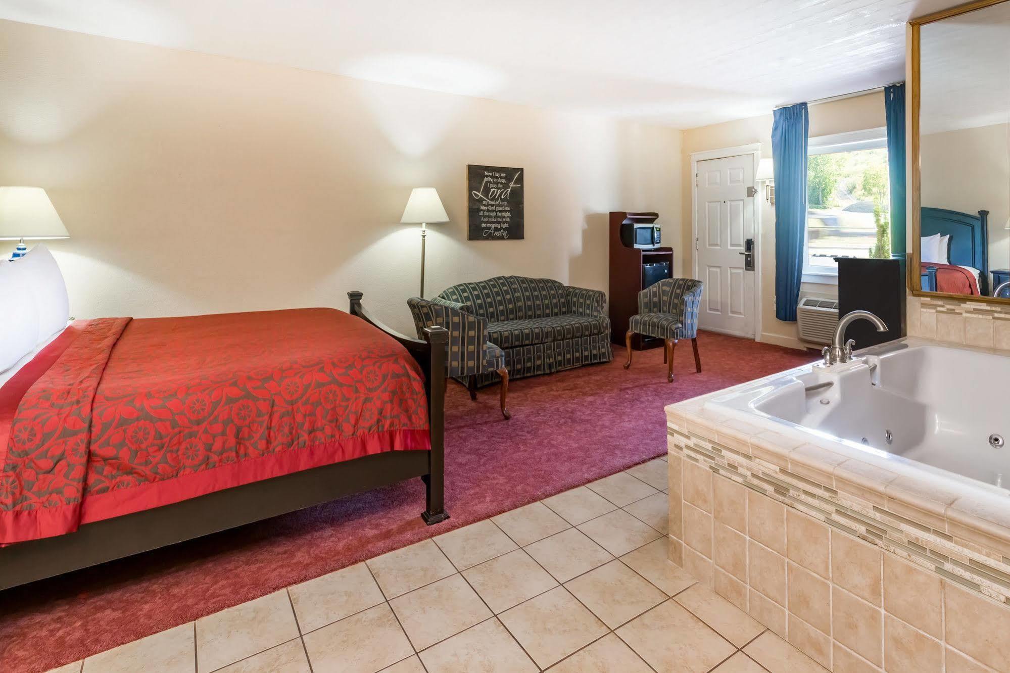 Days Inn By Wyndham Jane Lew Weston Area Экстерьер фото